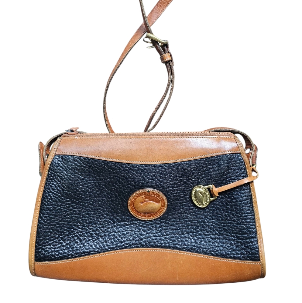 Dooney‎ & Bourke VTG USA Classic Black and Brown Pebbled Leather Shoulder Bag